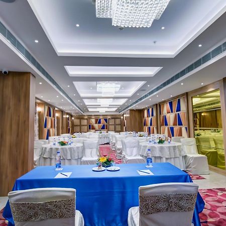 Cozzet Victoria Hotel Bhubaneswar Ngoại thất bức ảnh